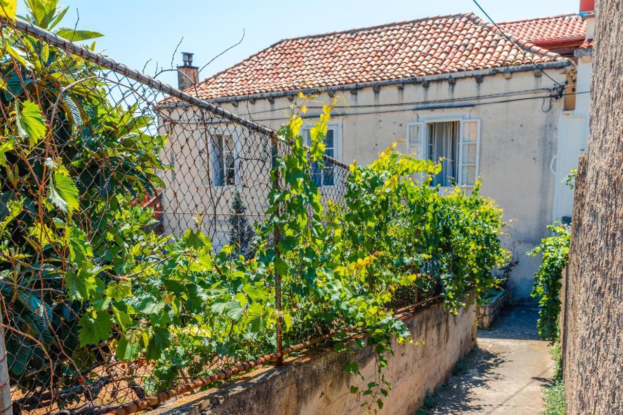 Guesthouse Isabel La Catolica Dubrovnik Exterior foto
