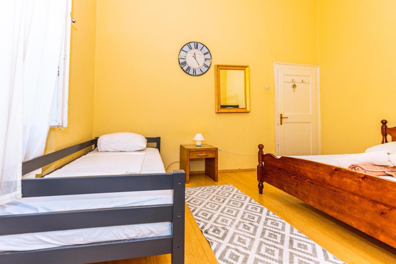 Guesthouse Isabel La Catolica Dubrovnik Exterior foto